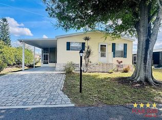 1727 Red Pine Ave, Kissimmee, FL 34758