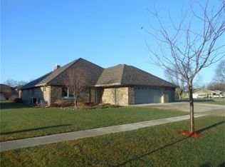 415 Woodlane Dr, Clear Lake, IA 50428