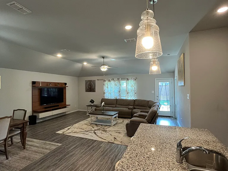 8709 Heliotrope Ln — Photo 18