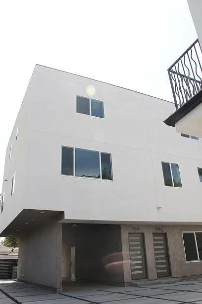 3 bed, 1400 sqft, $4,000 — Photo 3