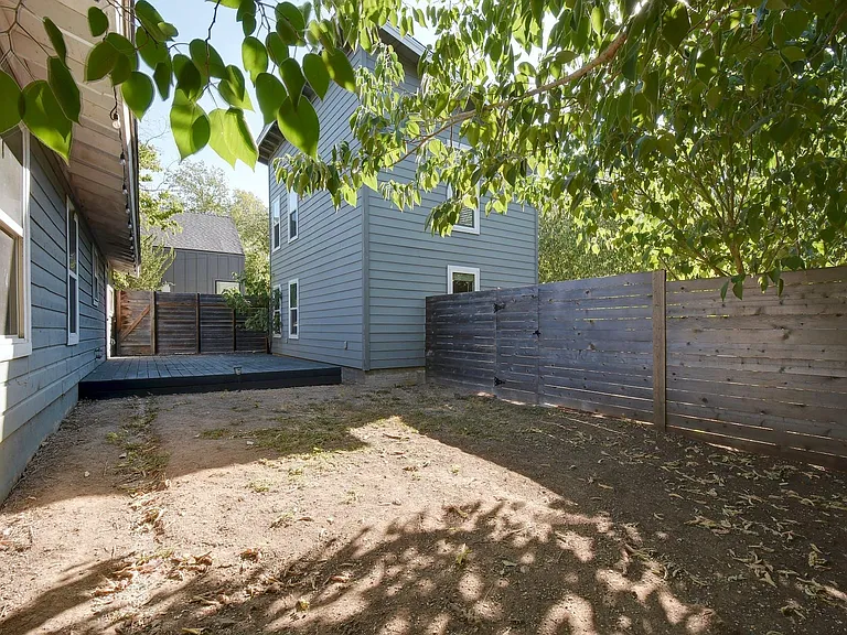 Brighton Rd — Photo 20