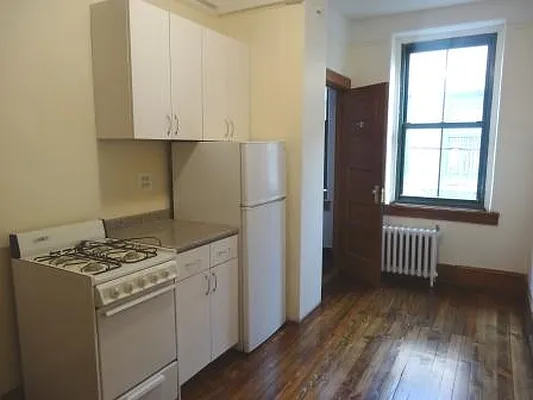 Rented by City & Suburban | media 42