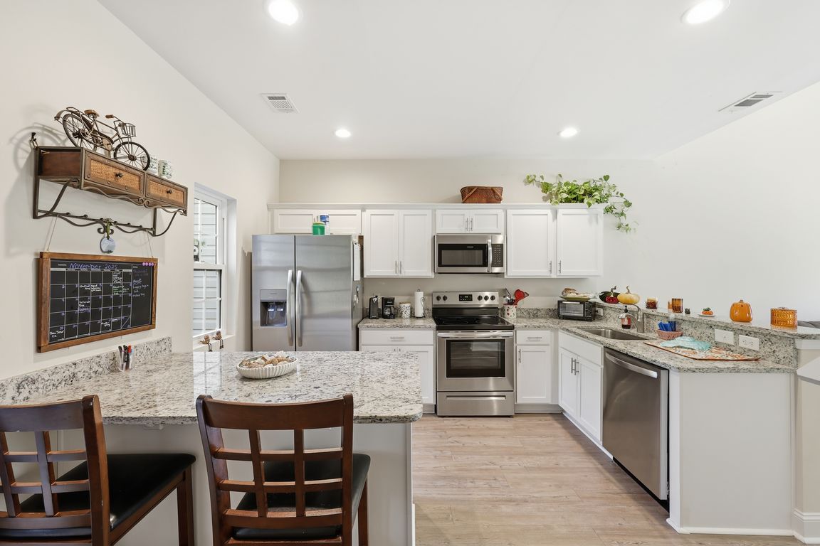 next background image