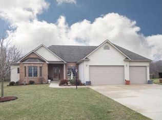 2386 N 4059th Rd, Sheridan, IL 60551