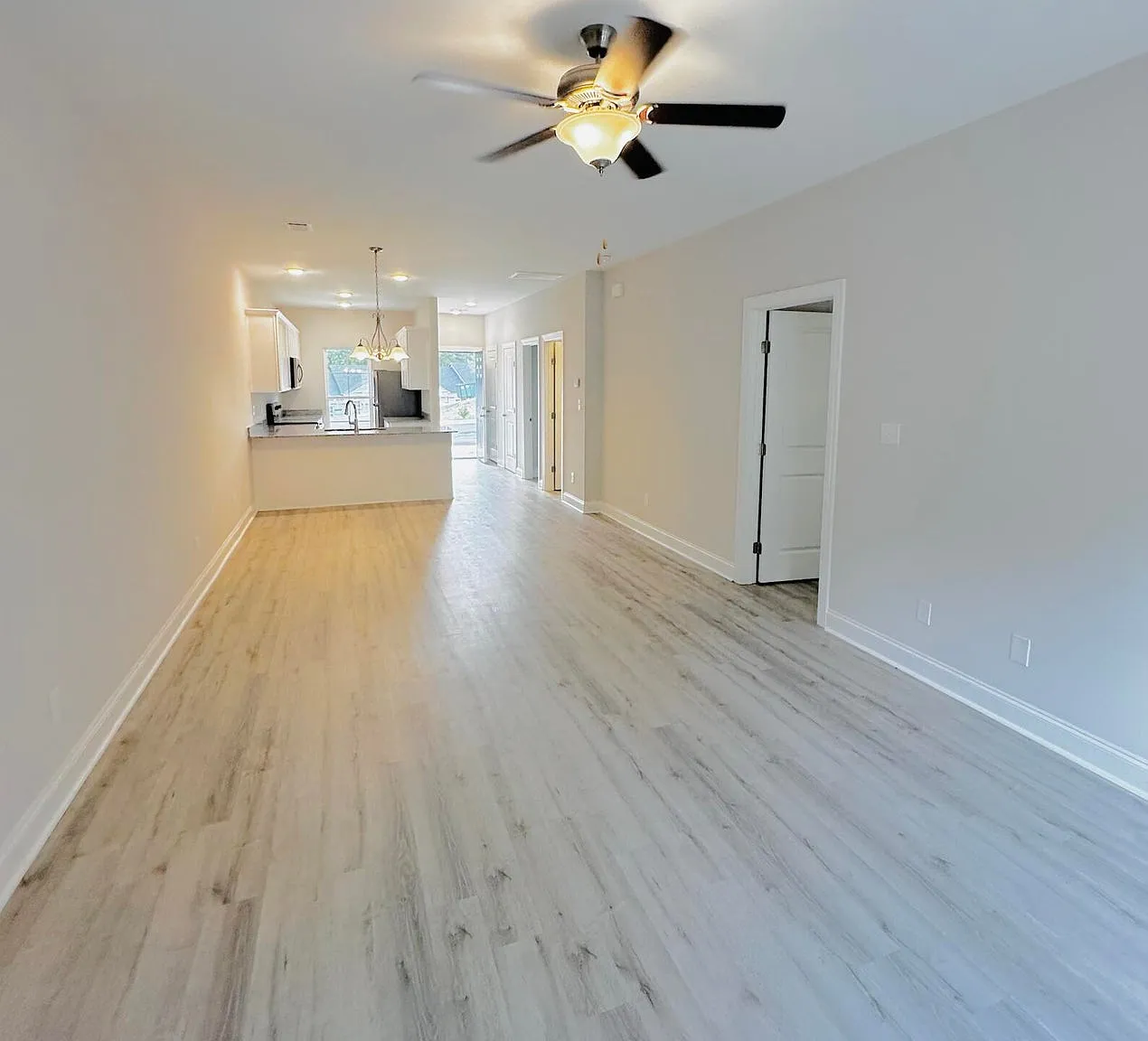 2 bed, 1102 sqft, $1,500 — Photo 1