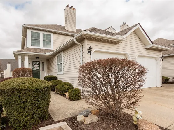 4265 Rolling Hills Dr, Brunswick, OH 44212