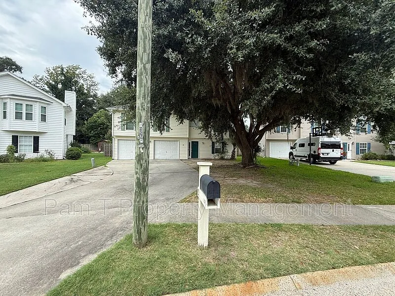120 Teakwood Dr