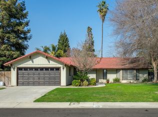 308 W Huntsman Ave, Reedley, CA 93654