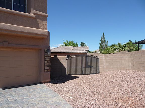 Side Gates for RV Parking