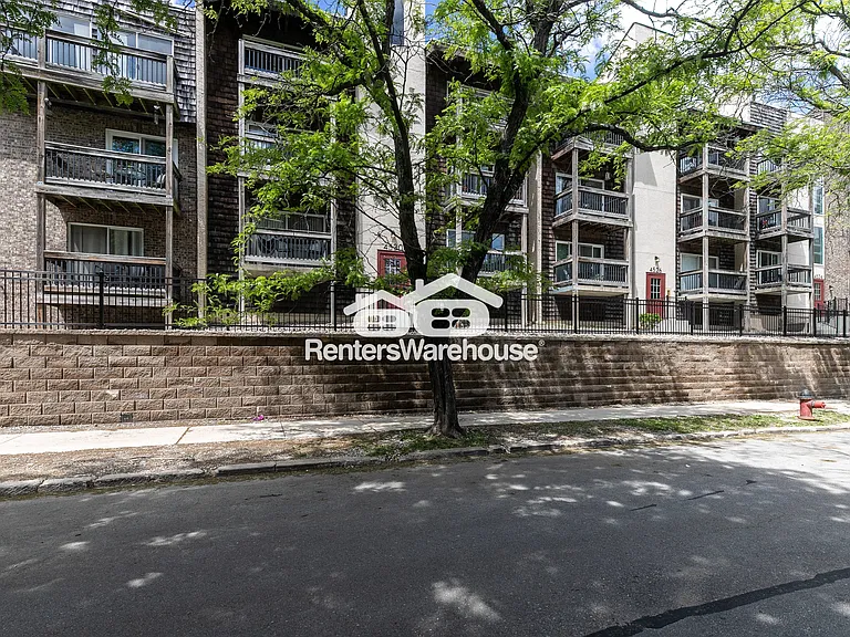 4524 Holly St #22 — Photo 24