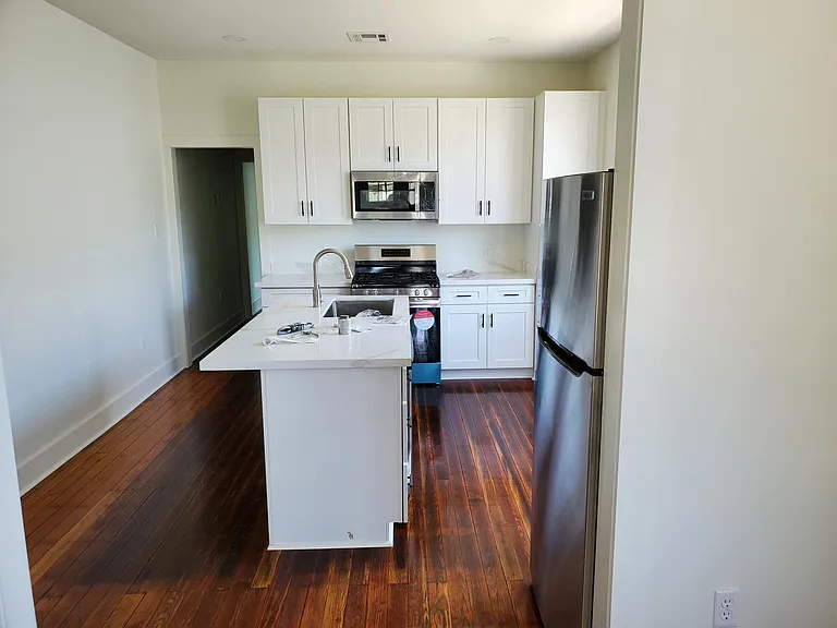 2726 Oreilly St — Photo 7