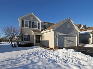 46 Woodland Park Cir, Gilberts, IL 60136