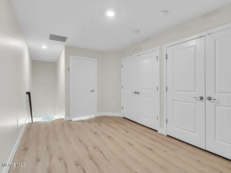 54 Midway Rd S — Photo 17