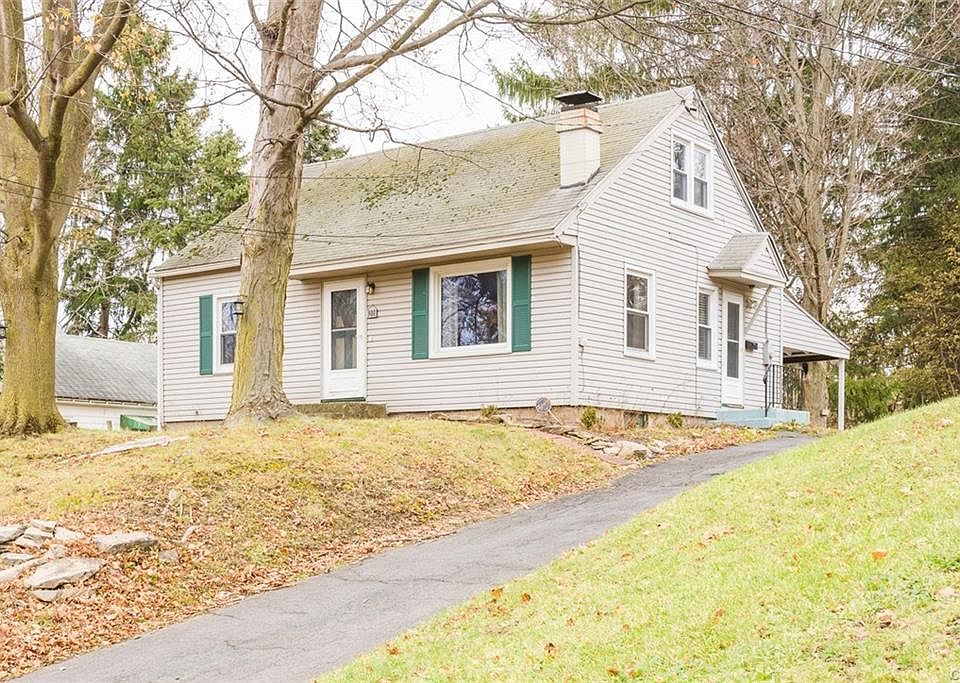 1st image of 301 Terrace Dr