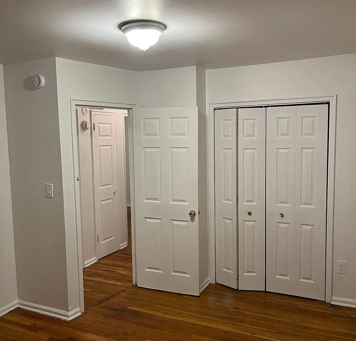 3 bed, 1900 sqft, $3,400 — Photo 1