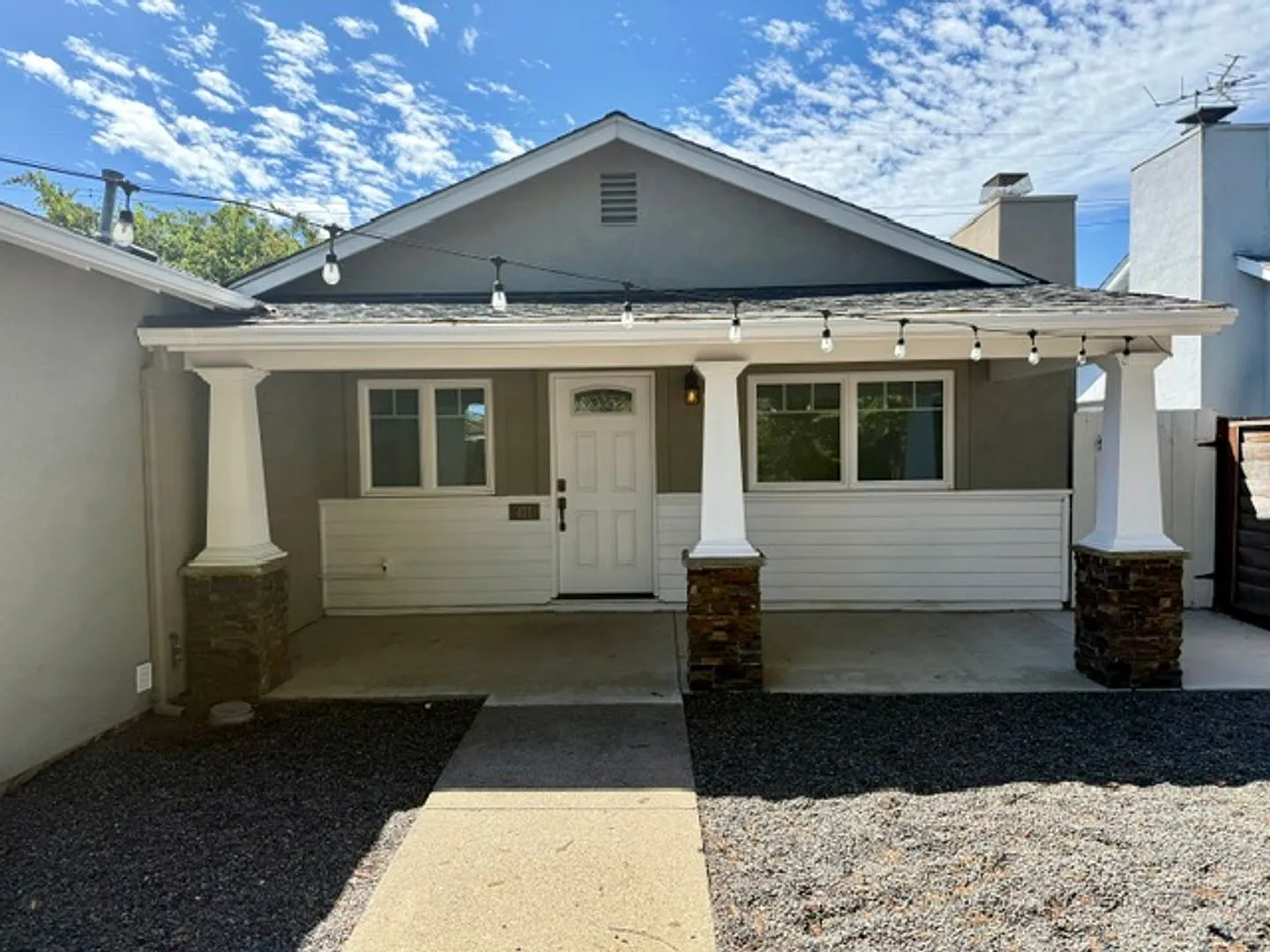 Spacious single-family home in the Belmont Area. Available Now! — Photo 4