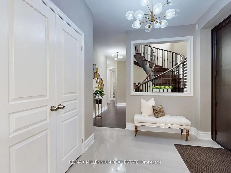 51 Kincardine St — Photo 19
