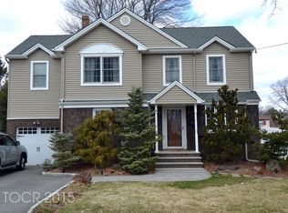 265 Wyckoff Ave, Waldwick, NJ 07463