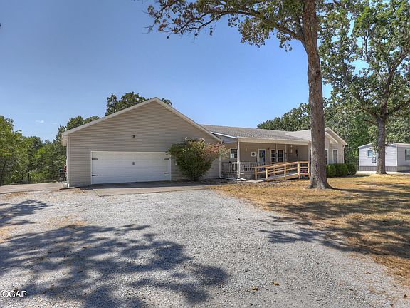 3rd image of 8911 Edgar Ln