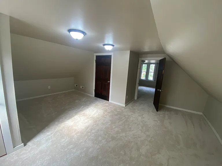 2471 N Fratney St — Photo 7