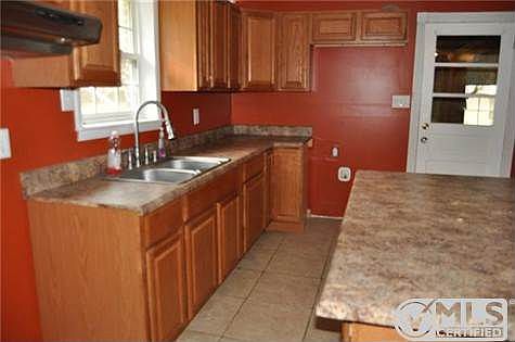 5th image of 115 Burks Ln