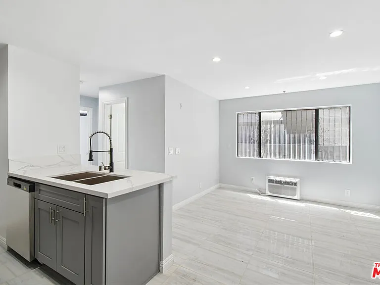 852 N Bunker Hill Ave #105 — Photo 5