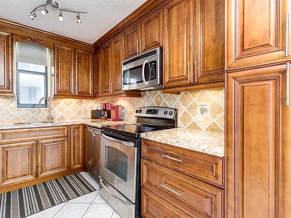 4th image of 1000 S Ocean Boulevard #10L