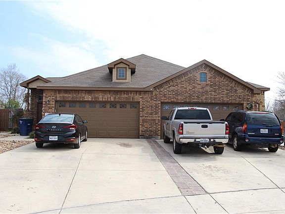 3rd image of 586 Creekside Cir #586