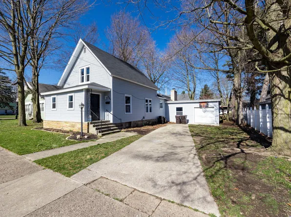 309 W Ferry St, Berrien Springs, MI 49103