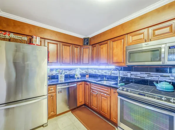 6 Cypress Court #6, Selden, NY 11784