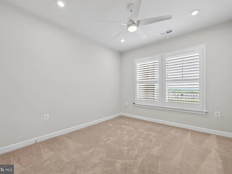 21630 Hawksbill High Cir #405 — Photo 26