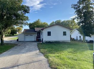 902 W Nishna Rd, Shenandoah, IA 51601
