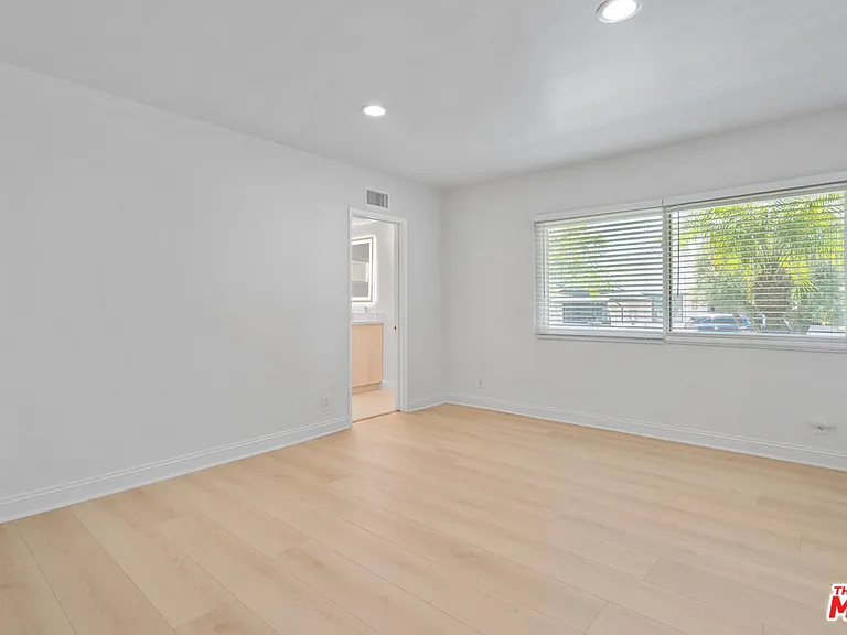 4159 Regal Oak Dr — Photo 26