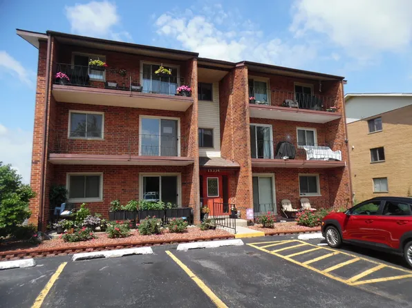 15334 Treetop Dr APT 2S, Orland Park, IL 60462