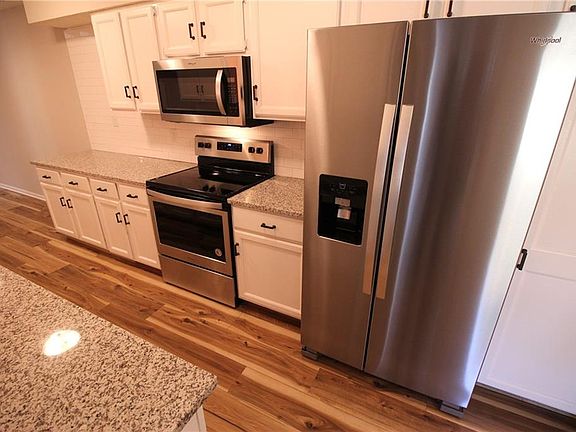 4th image of 2168 Golden Oaks N