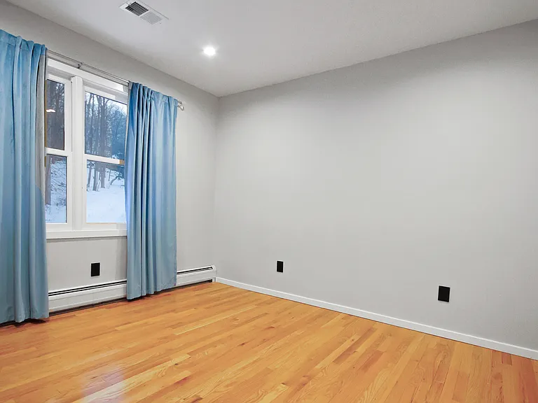 519 E Shore Trl — Photo 14