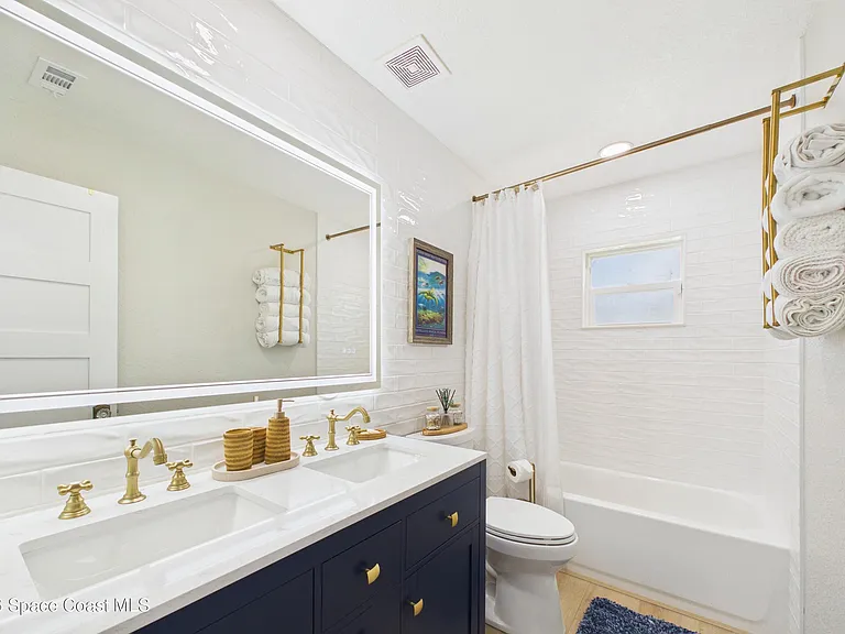 172 E Dover St — Photo 7