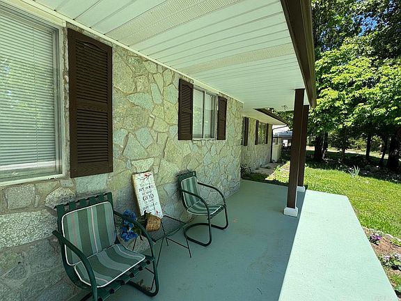 5th image of 1323 Riverview Dr