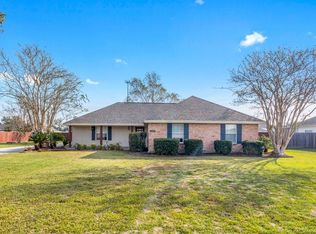 6709 Bonne Meadow Ln, Lake Charles, LA 70605