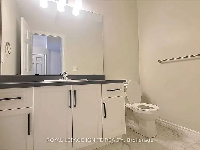 98 Athabaska Dr — Photo 13