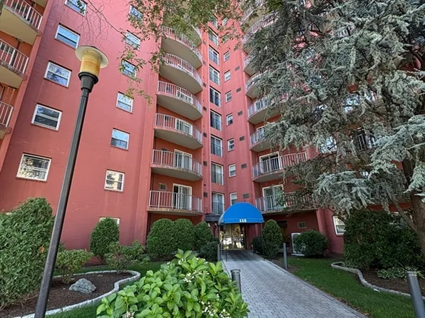 115 W Squantum St APT 907, Quincy, MA 02171