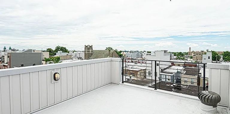 2137 Cross St — Photo 21