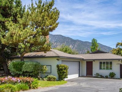 1588 N Grand Oaks Ave, Pasadena, CA, 91104