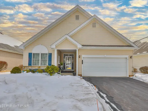 134 Glenmoor Cir S, Easton, PA 18045