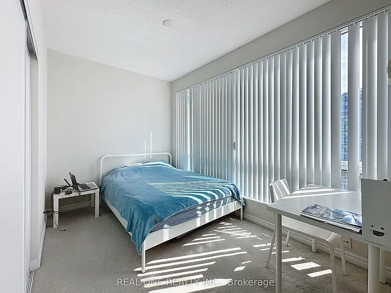 18 Holmes Ave #2205 — Photo 22