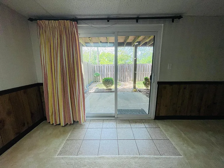 1811 Tawny Ash Dr — Photo 34