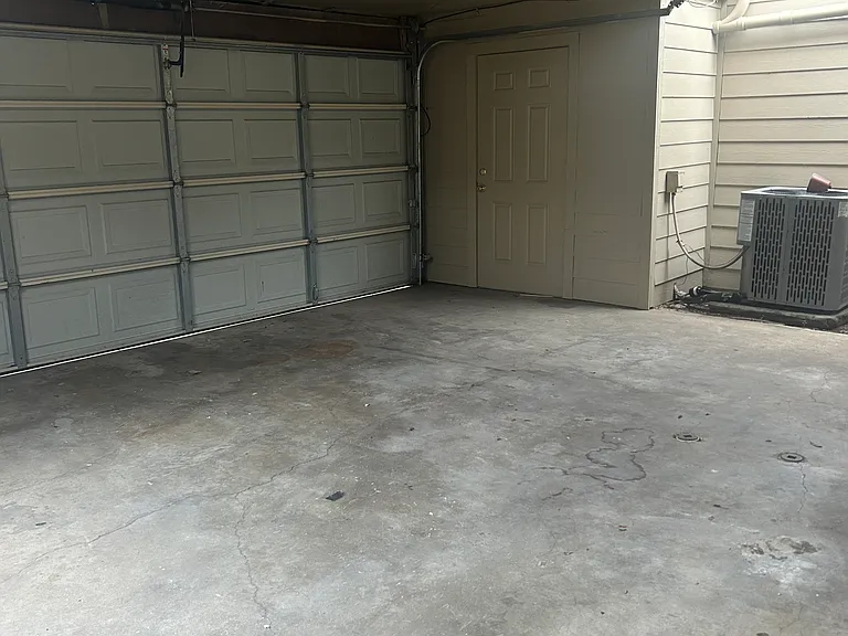 8832 Saint Thomas Cir — Photo 17