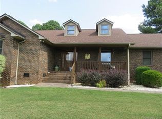 2454 Chandler Dr, Newton, NC 28658