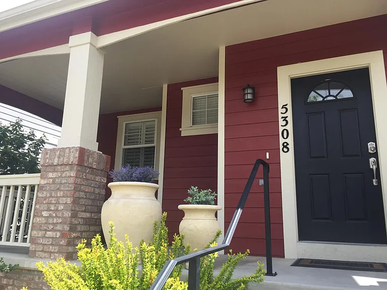 5308 Corbett Dr — Photo 2