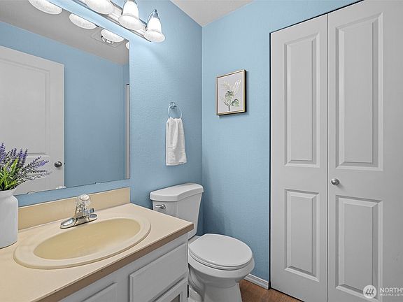 4th image of 18429 20th Drive SE